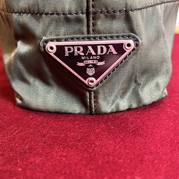 Prada Green Nylon Tessuto purse (RARE) - Picture 3 of 9